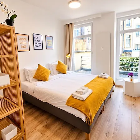 Spacious 2 Bedrooms In Center 1 Min Walk To Tram Appartement *