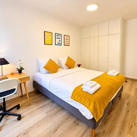 Spacious 2 Bedrooms In Center 1 Min Walk To Tram Luxemburg